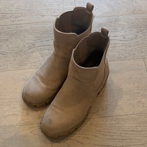 Steve Madden Tan Suede Ankle Boots
